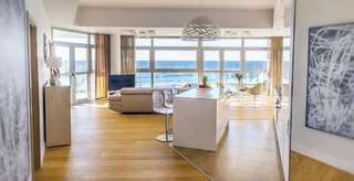 Апартаменты Mielno-Apartments Dune Resort - Apartamentowiec A Мельно Two-Bedroom Luxury Apartment with Central Sea View III-1